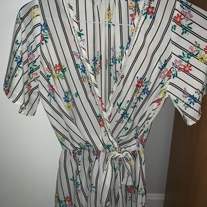 Vneck shirt with a tie detail